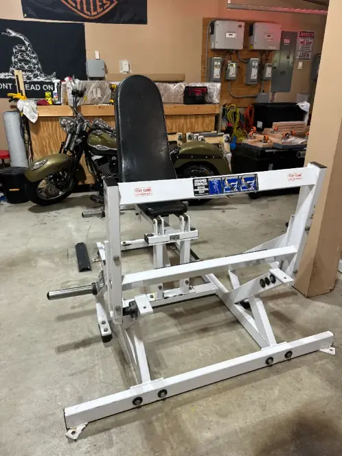 Hammer strength Horizontal Calf Raise